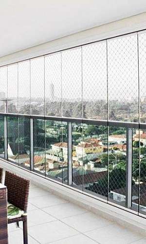 Envidraçamento de sacada no condomínio Envidraçamento de sacada no condomínio