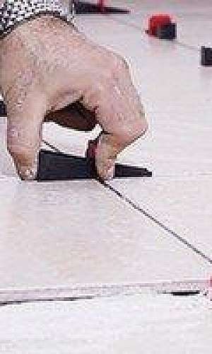 Espaçador nivelador de piso azulejos e porcelanatos Espaçador nivelador de piso azulejos e porcelanatos