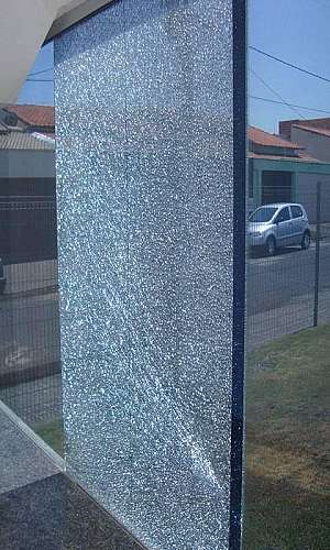 Película de segurança para vidro temperado Película de segurança para vidro temperado